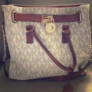 Authentic Michael Kors purse!